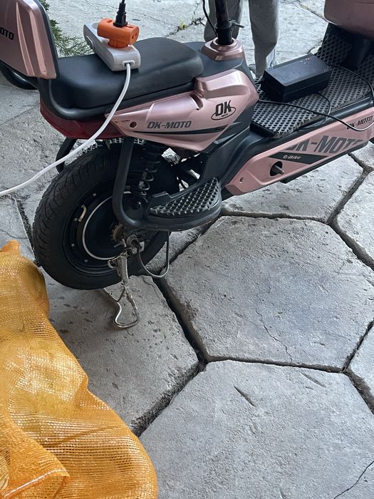 Электроскутер.