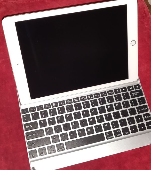 Tastatură Bluetooth iPad și Husă spate Air 2