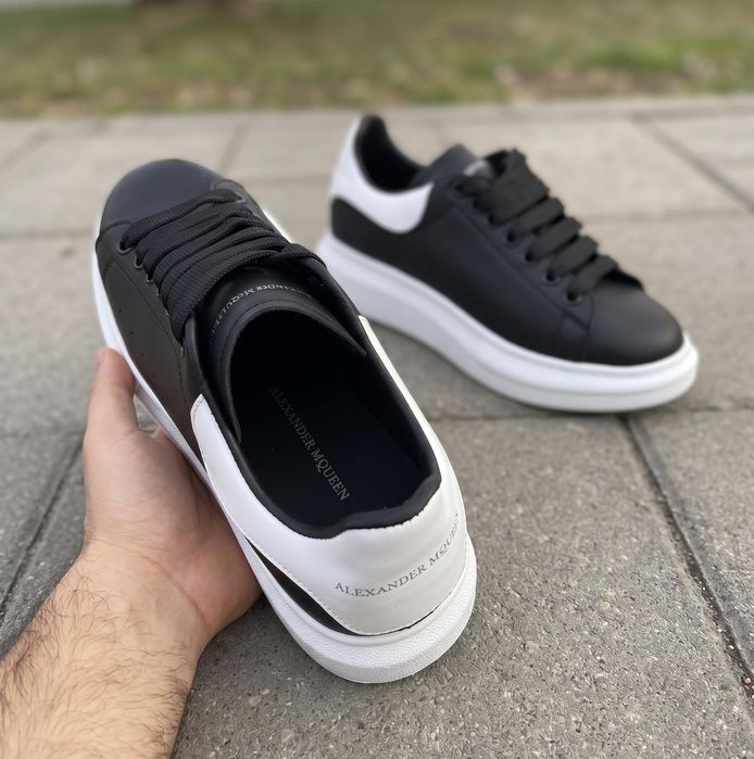 Adidasi Alexander McQueen Negru Alb - Unisex