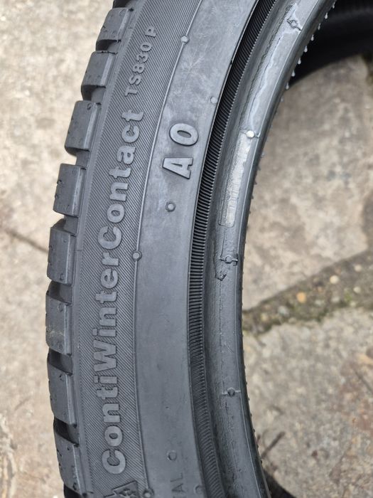 255 35 20 Anvelope de iarnă Continental