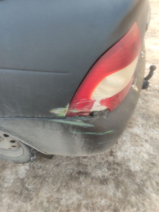 Приора хэчтбэк.   .