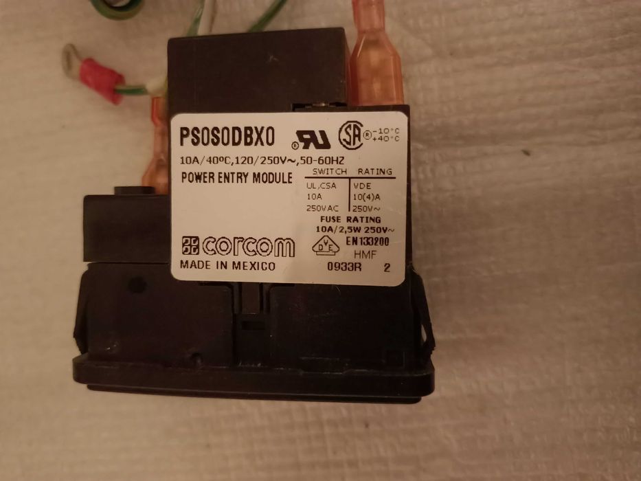Продам модуль ввода питания с предохранителем "Corcom".