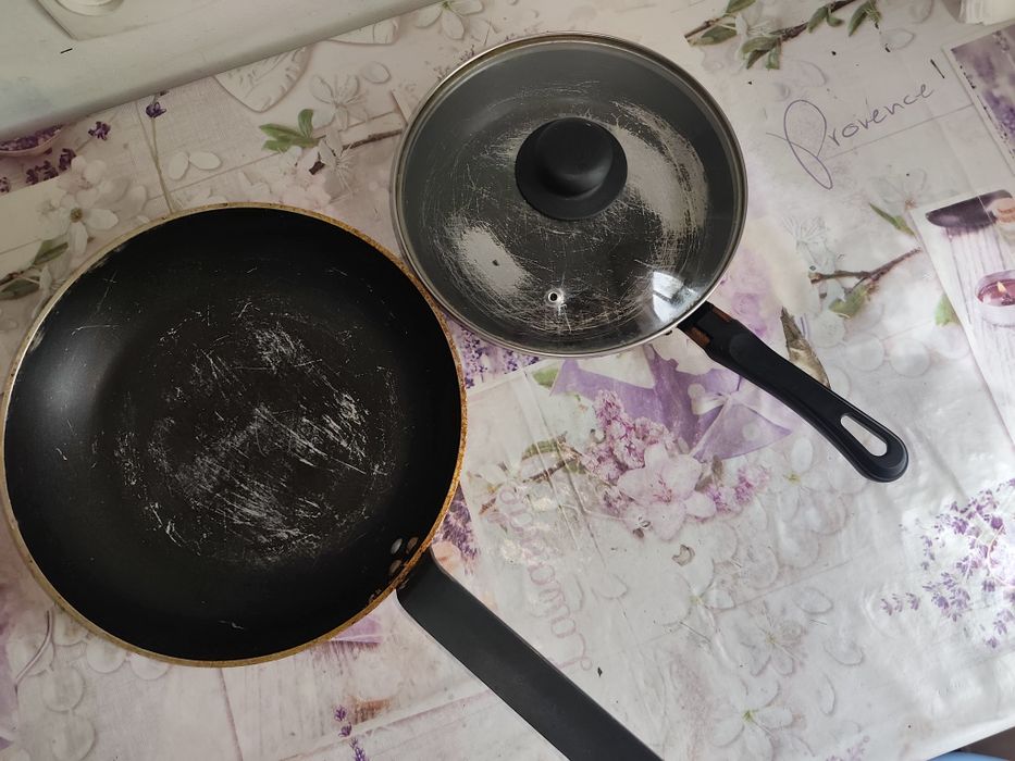 Две сковороды в хорошем состоянии