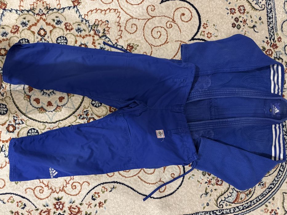 Кимоно Adidas,155 б/у