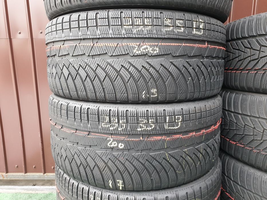 235.35.19 Michelin Hankook