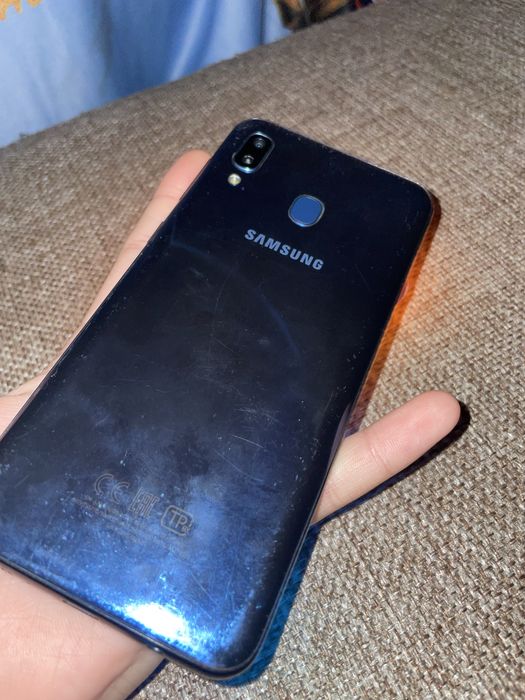 Обмен продажа саммсунг а20