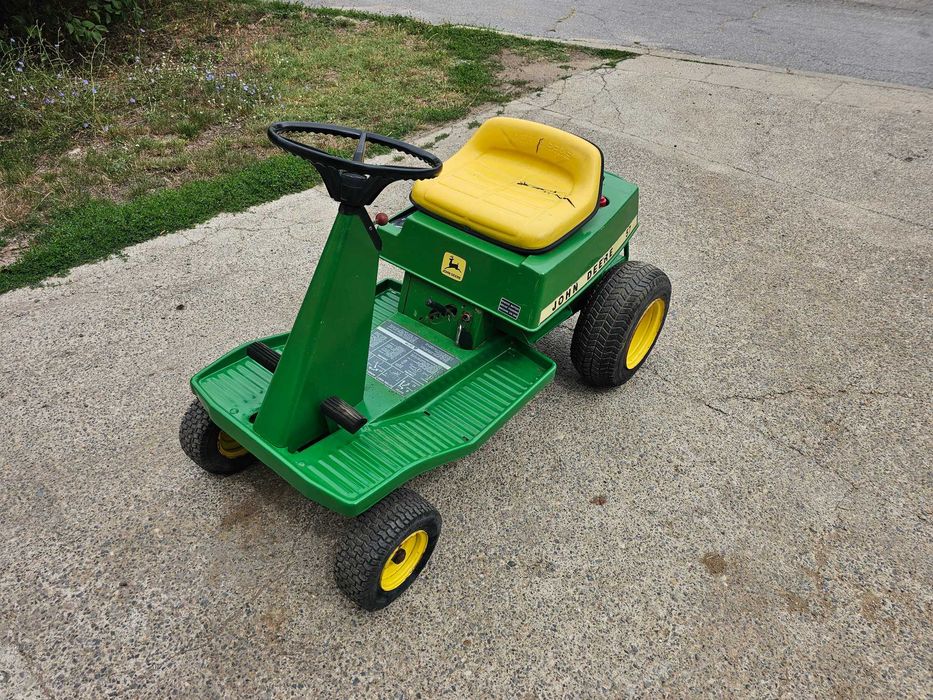 Тракторна Косачка JOHN DEERE.