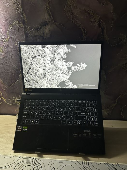 Продам игровой ноутбук Acer nitro v15