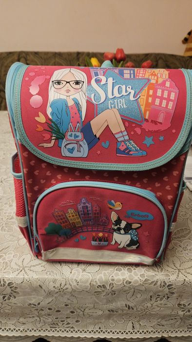 Школьный рюкзак .