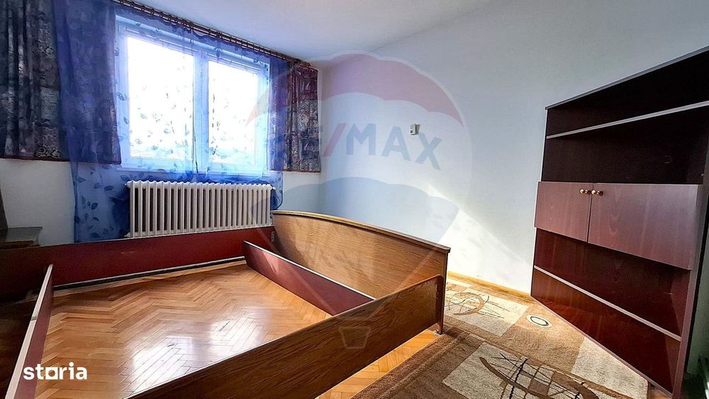 Apartament cu 2 camere de vânzare în zona Central Reghin