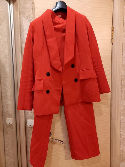 Продам женскую одежду