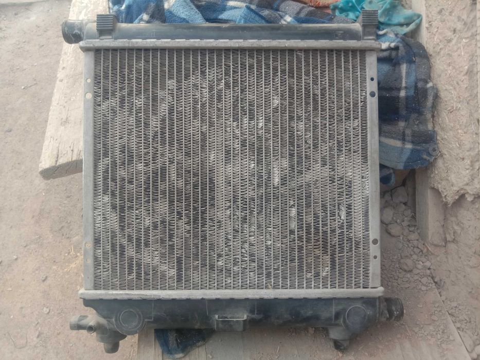 продам запчасти на мерс 190