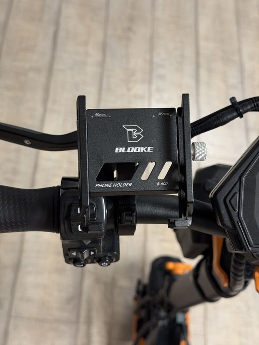 Suport telefon BLOOKE B-600 trotineta/bicicleta