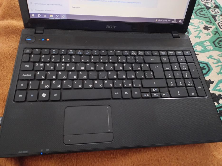 Продавам Лаптоп асер