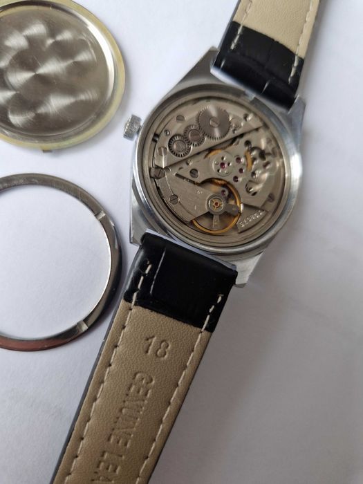 POLJOT cal 2614 /дата/; 17 jewels, made in USSR