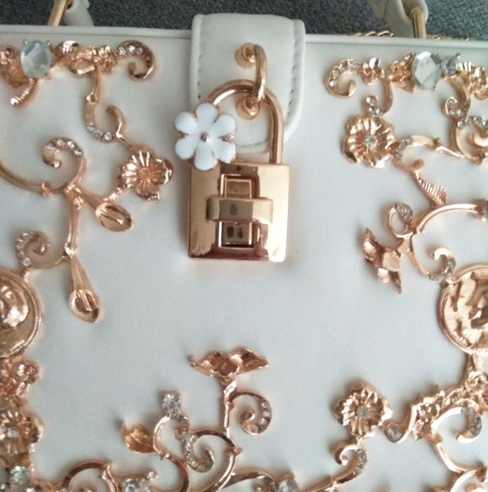 Елегнатна дамска чанта, подарък за жена, чанта за бал или сватба