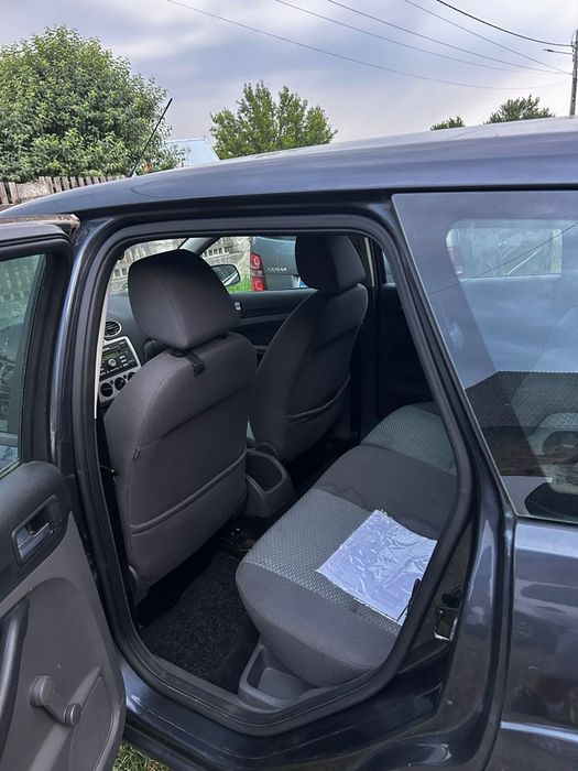 Ford focus 2 an 2006