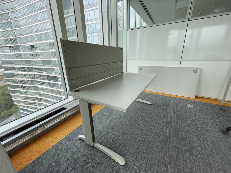 Стол рабочий Steelcase