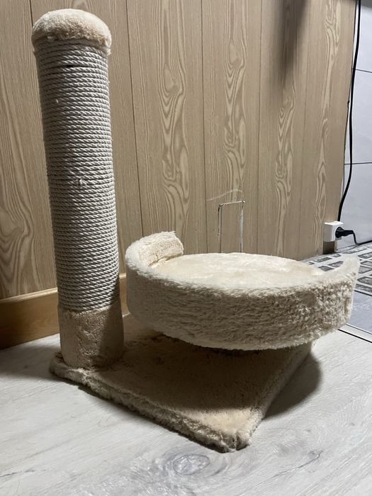 Домик для кошки когтеточки