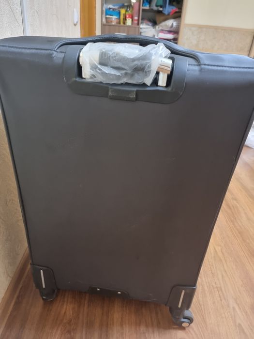 Продам сумку на колёсиках