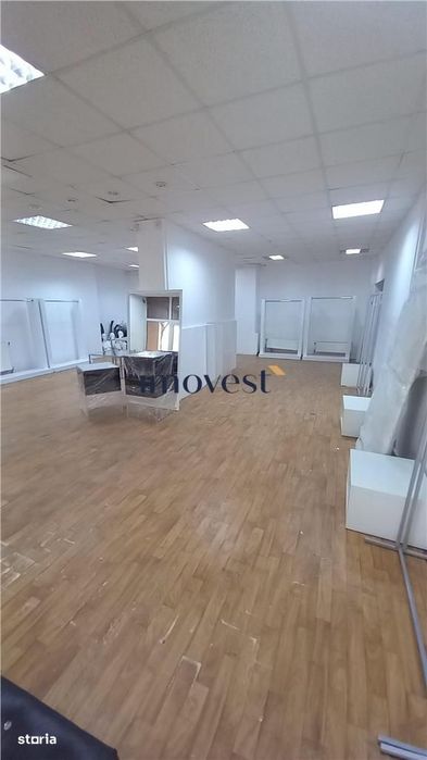 De inchiriat spatiu comercial