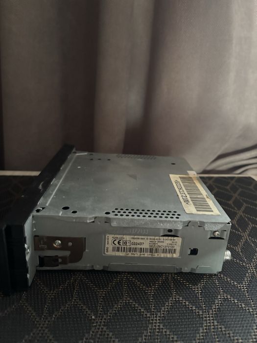 Оригинално радио SEAT Aura / Sound System – за части (не работи)