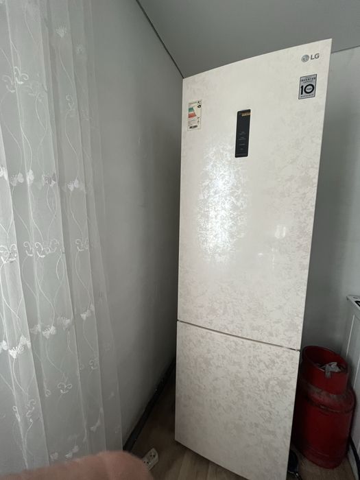 Продам срочно холодильник