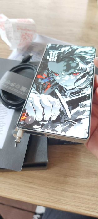 Продавам S25 Ultra 512 GB като нов