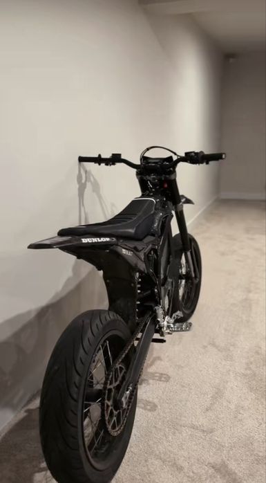 Surron ultra bee черен