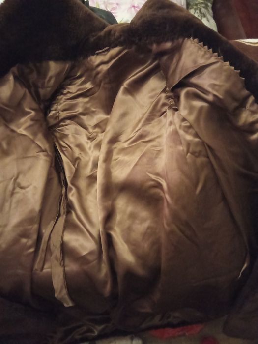 Vând blănuri de Dame și Bărbați