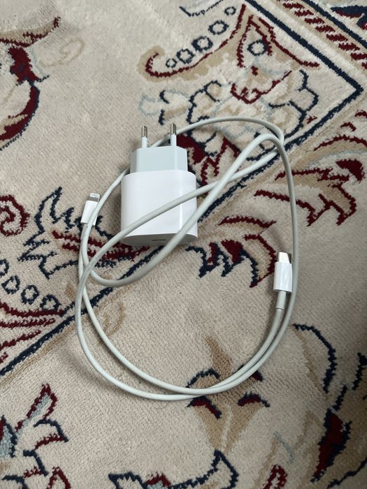 Зарядка для айфона