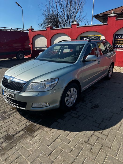 Vând Skoda Octavia