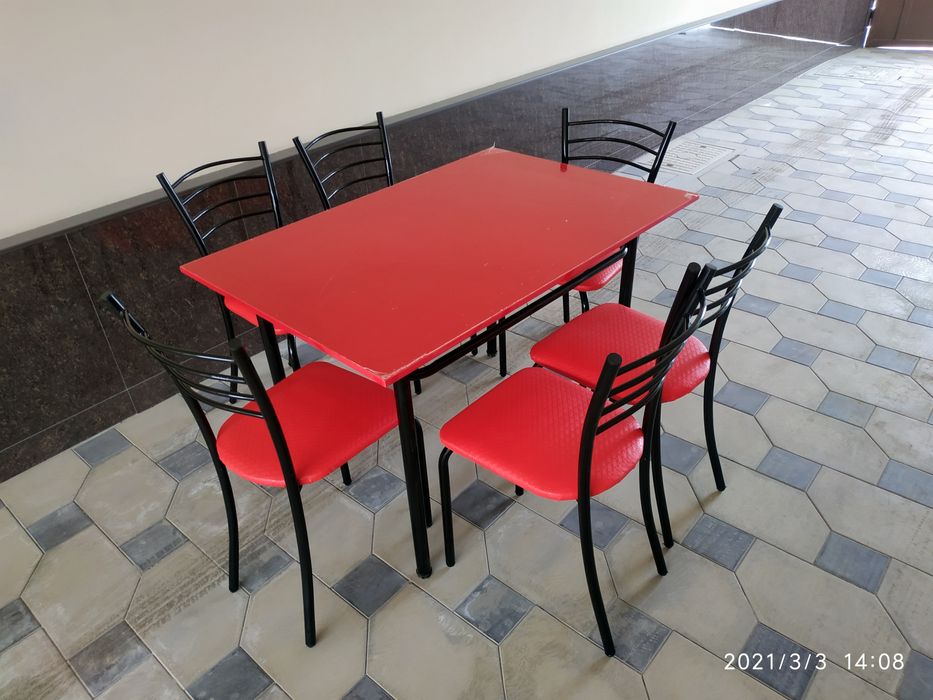 Кухонный стол стул 870.000 сум.