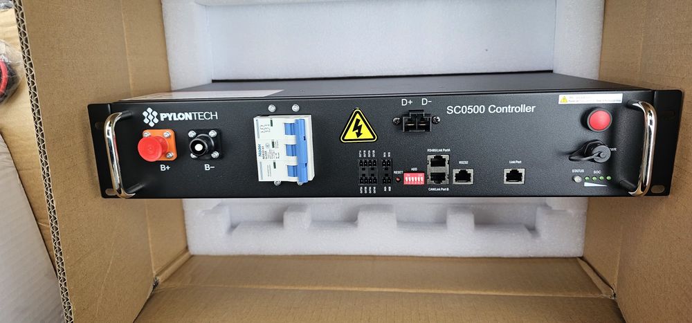 Controler BMS Pylontech SC0500-100S pentru o baterie H48050. Ideal pentru energie solară, alimentare de rezervă și aplicații industriale