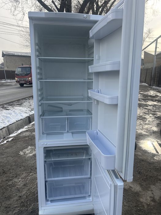 Продам холодильник