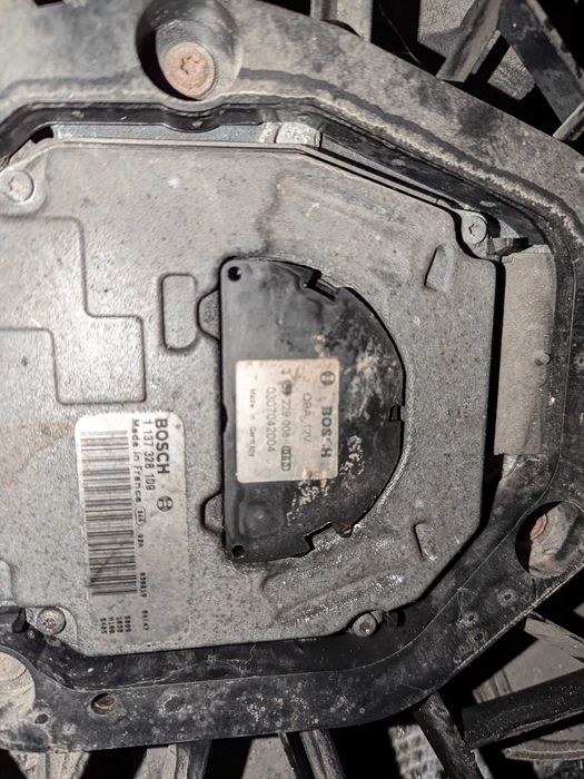 Радиатори с перка и греда с буфери и маска за Мерцедес е320цди w211