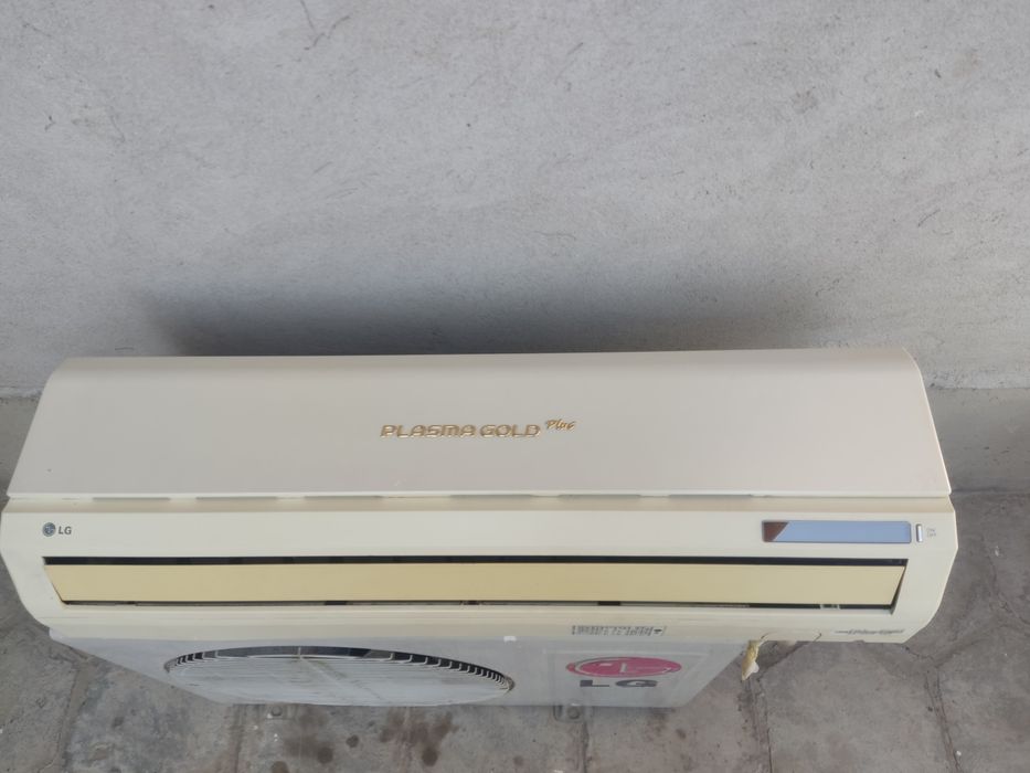 LG 12 talik kondisaner sotiladi hamma joyi ishlaydi.