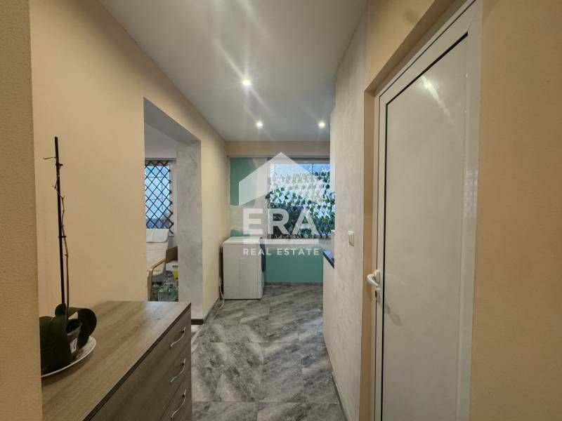 Продава се Четиристаен апартамент в Русе, Дружба 3 - 101 кв.м за 1090 €/кв.м - Снимка #5