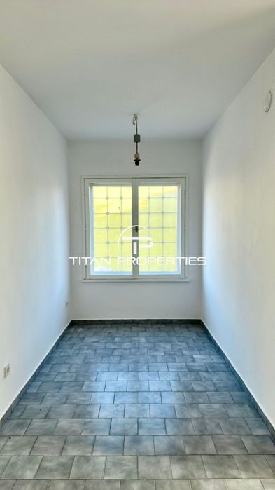 Дава се под наем Етаж от къща в Пловдив, Център - 100 кв.м за 448.8 € - Снимка #4