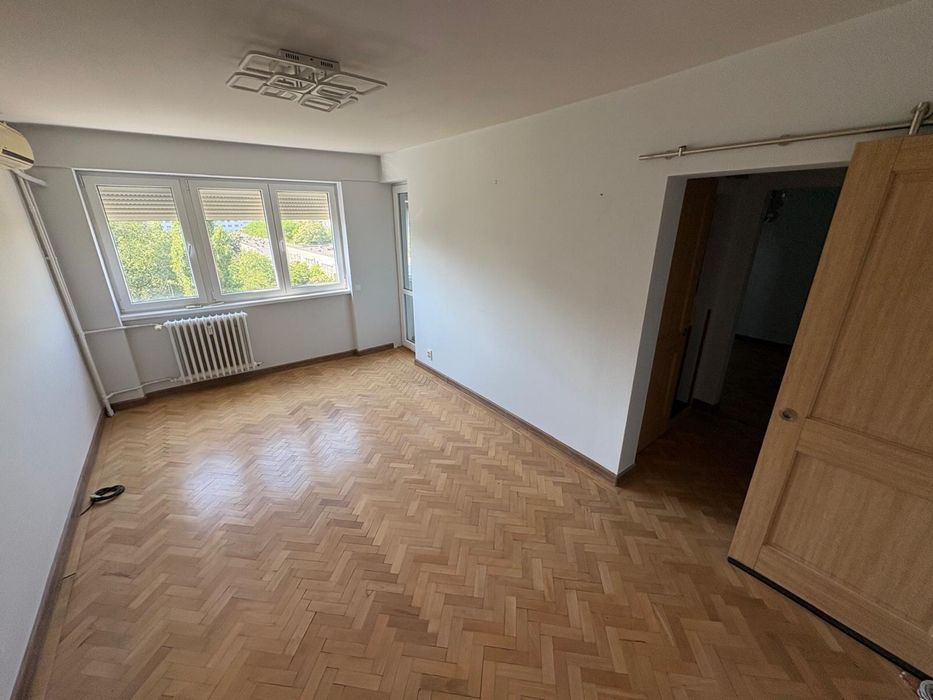 Vând apartament 2 camere, zona Bulevardul Timișoara-Romancierilor