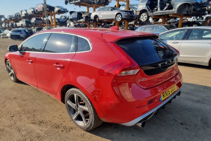 Punte spate Volvo V40 2  [din 2012 pana  2016] Hatchback 5-usi 1.6 D2