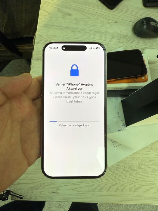 iPhone 16 pro 256 gb 100%