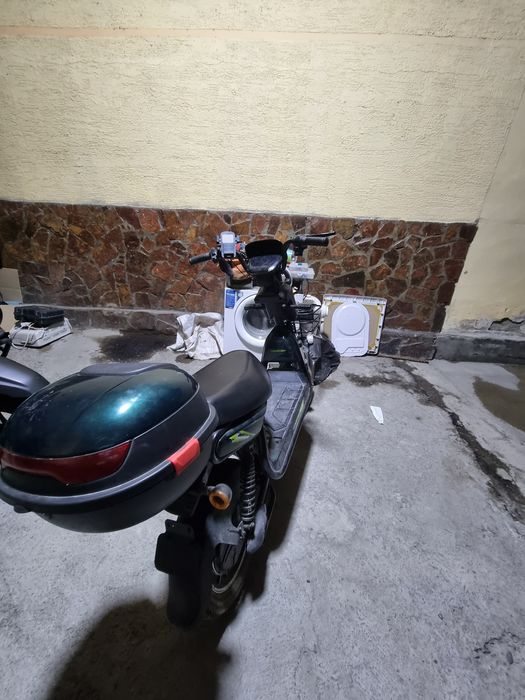 Tesla elektra skuter