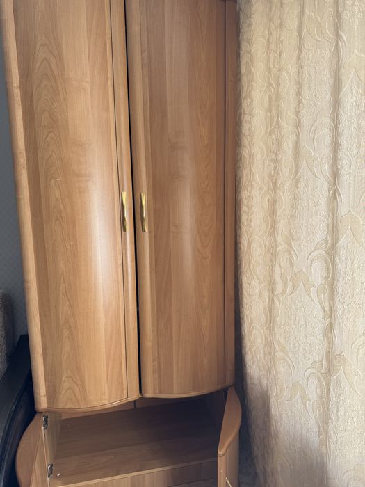 Продам платяной шкаф