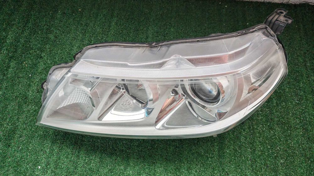 Фар Suzuki Vitara / Сузуки Витара
