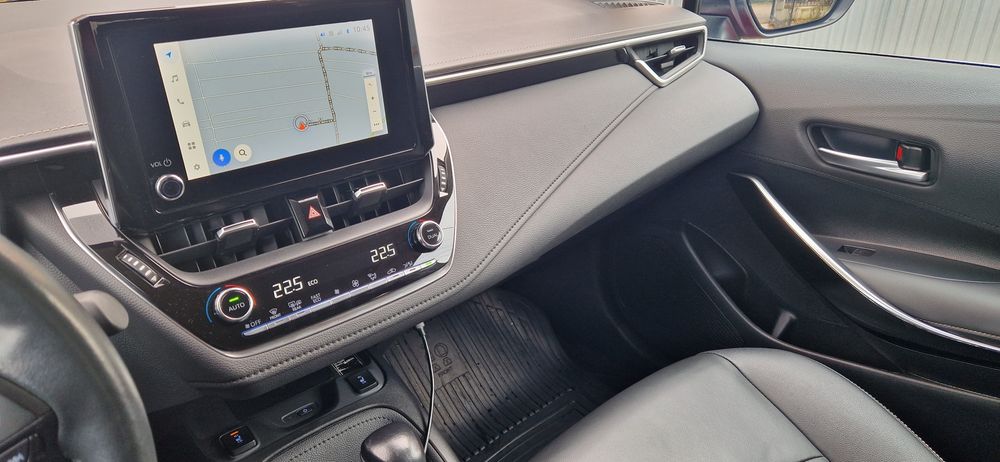 Toyota Corola Hybrid Sedan Exclusive