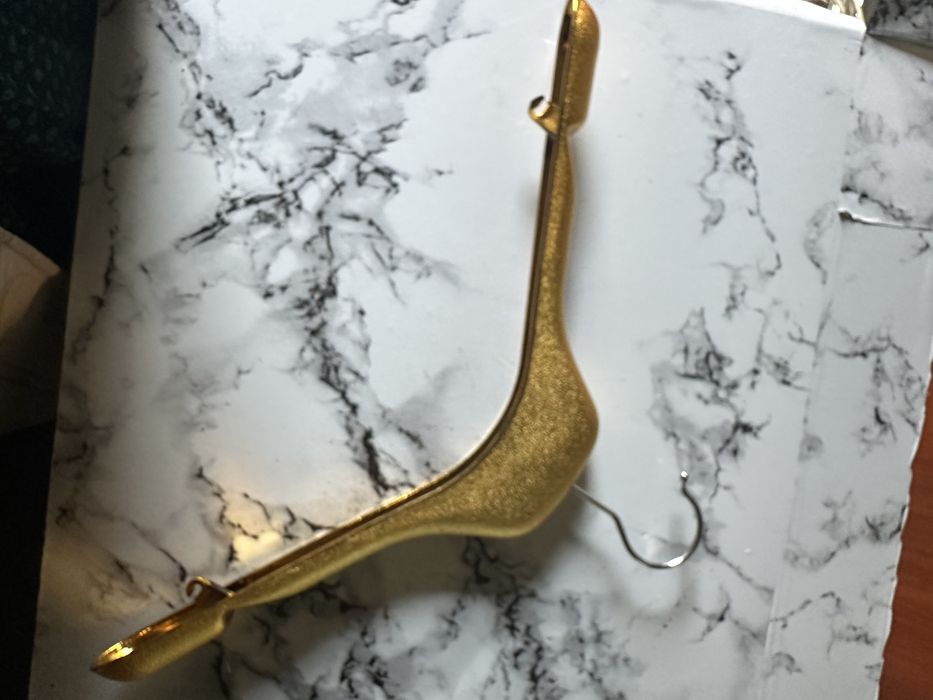 Вешалки плечики