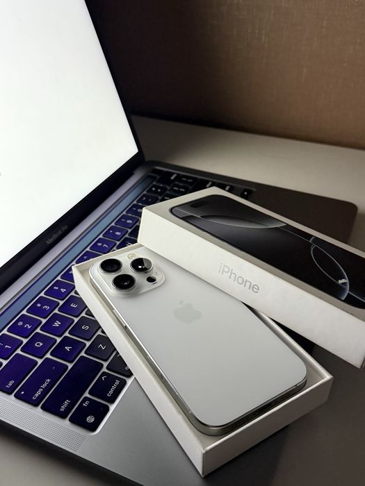 iPhone 16 Pro 256GB White Titanium
