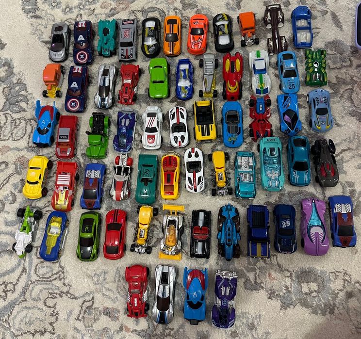 Продам машинки hot wheels хот вилс оригинал