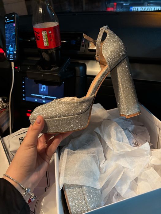 Официални токчета